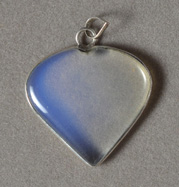 Heart shaped opal pendant.