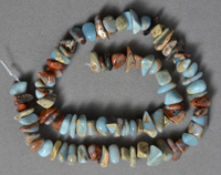 Serpentine freeform nugget beads